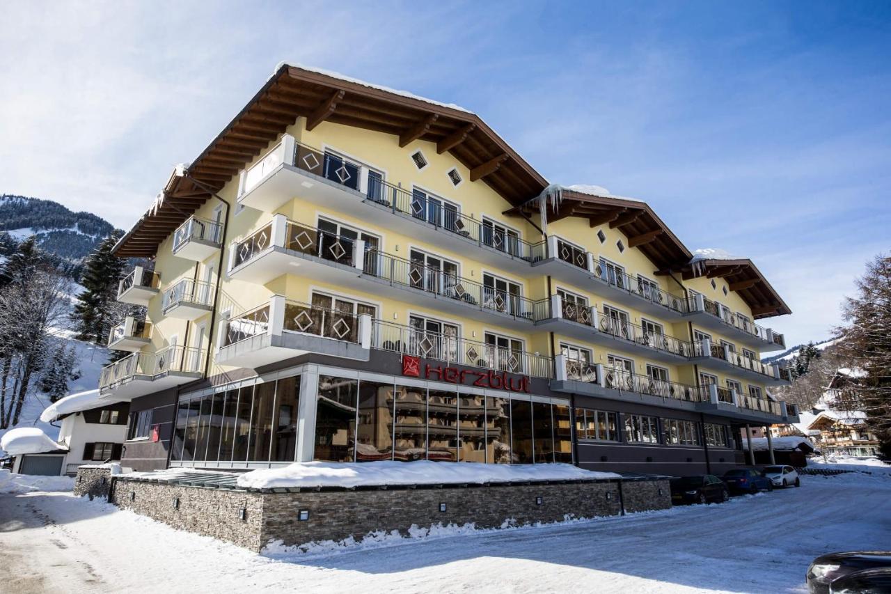 Hotel Herzblut Saalbach Exterior photo